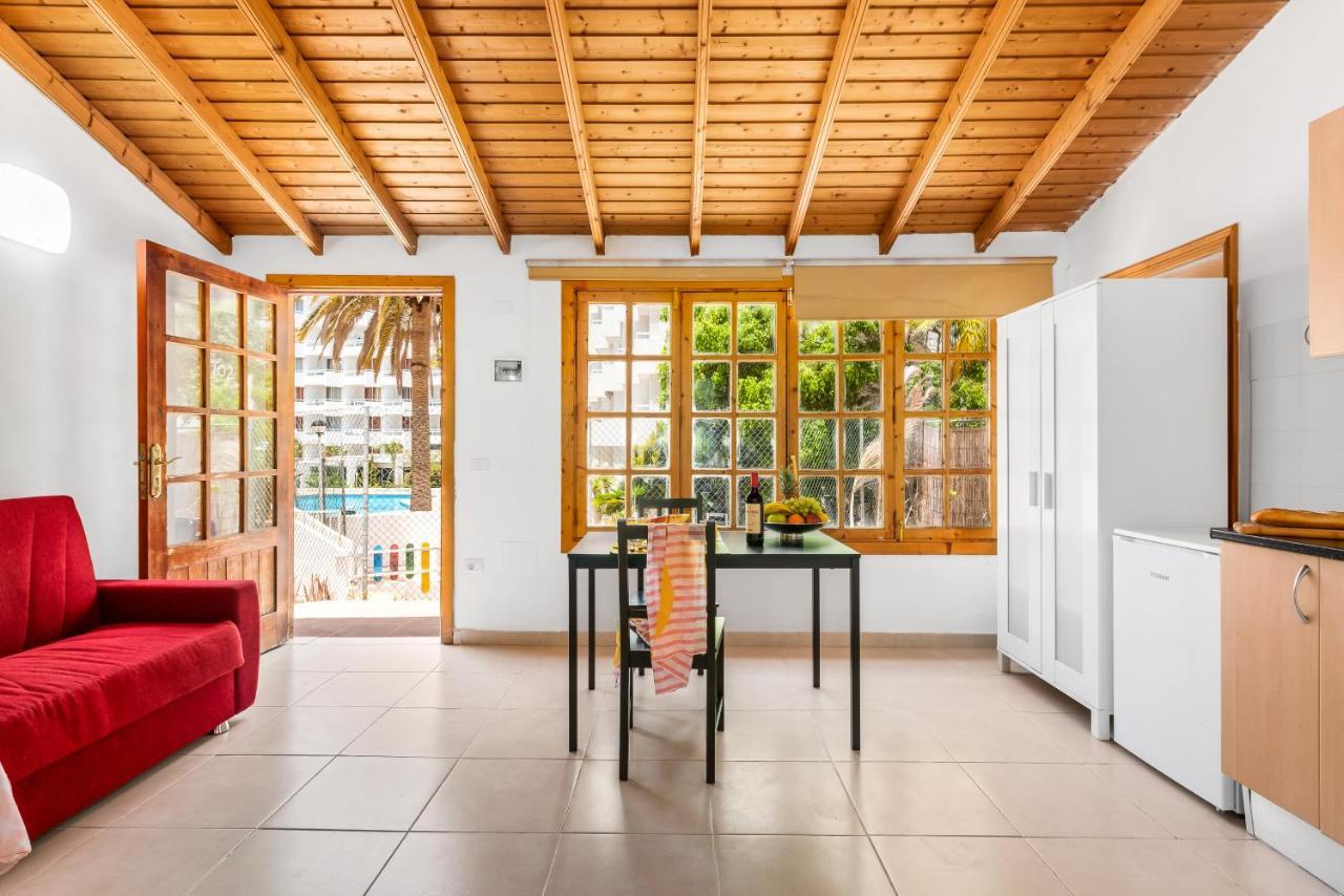 101 Bright, Pool View And Air Conditioning Apartment ปลายาเดลาสอเมริกาส ภายนอก รูปภาพ